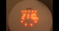 Das Touch-Display leuchtet bei Berührung auf.