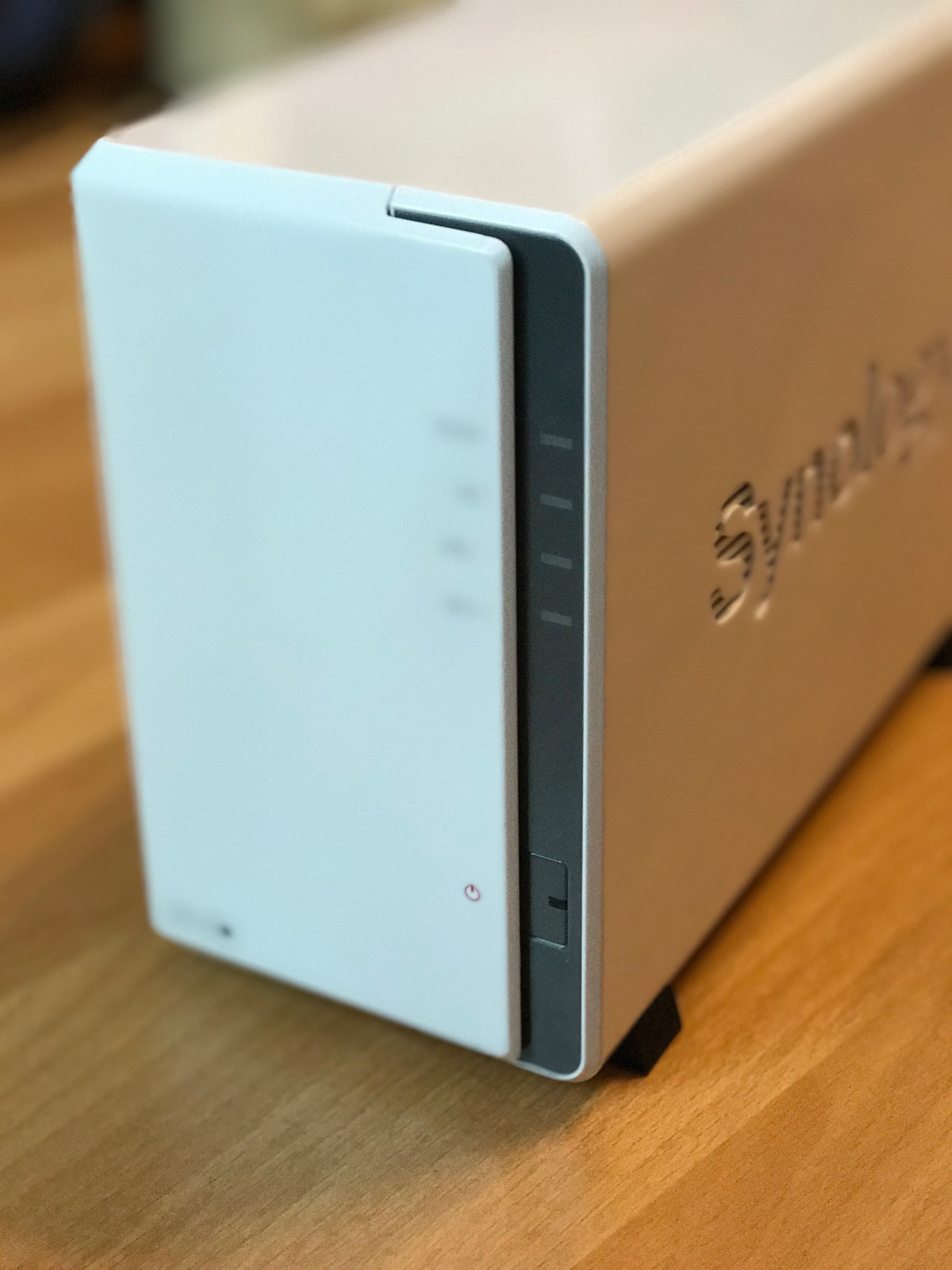 Synology DS216j