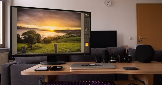 EIZO FlexScan EV3285 im Test – Produktiver dank Monitor? › Cyberbloc
